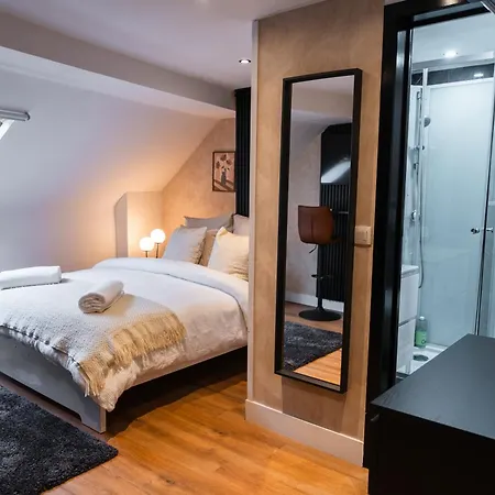 6 Stylish & Comfortable , Heart Of *